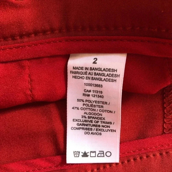 Button Detail  Shorts - Picture 7 of 9